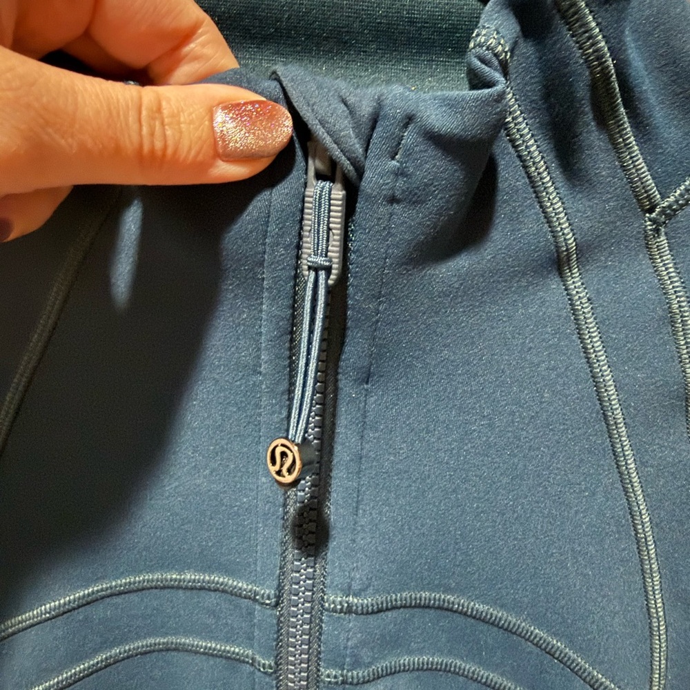 Lululemon Define Cropped Jacket - Indochine Blue (NWT) - Picture 3 of 7